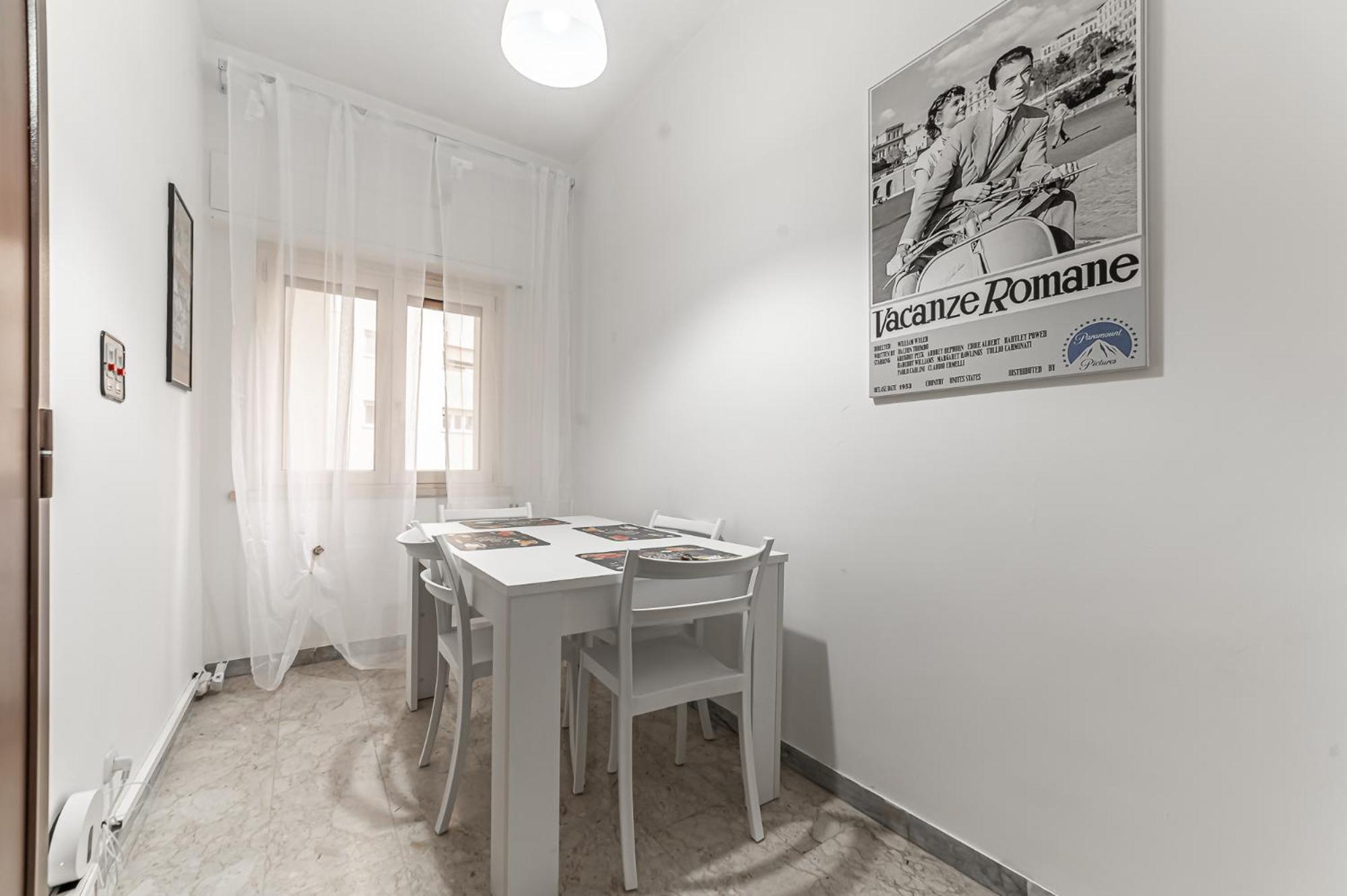 Vacanze Romane - Metro Teano & Wi-fi Apartment *
